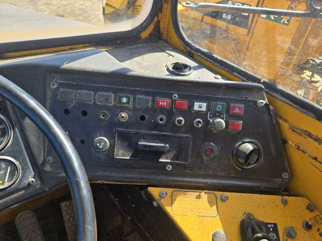 Cho thuê Volvo BM A 25  Volvo BM A 25: hình 24