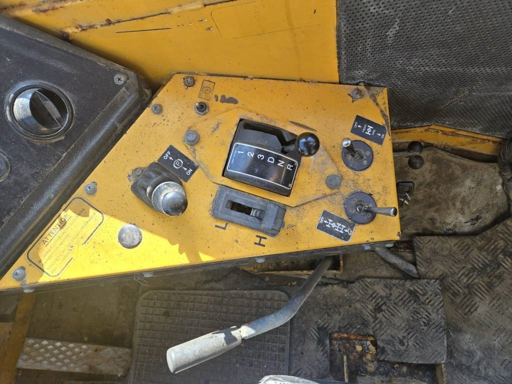 Cho thuê Volvo BM A 25  Volvo BM A 25: hình 22