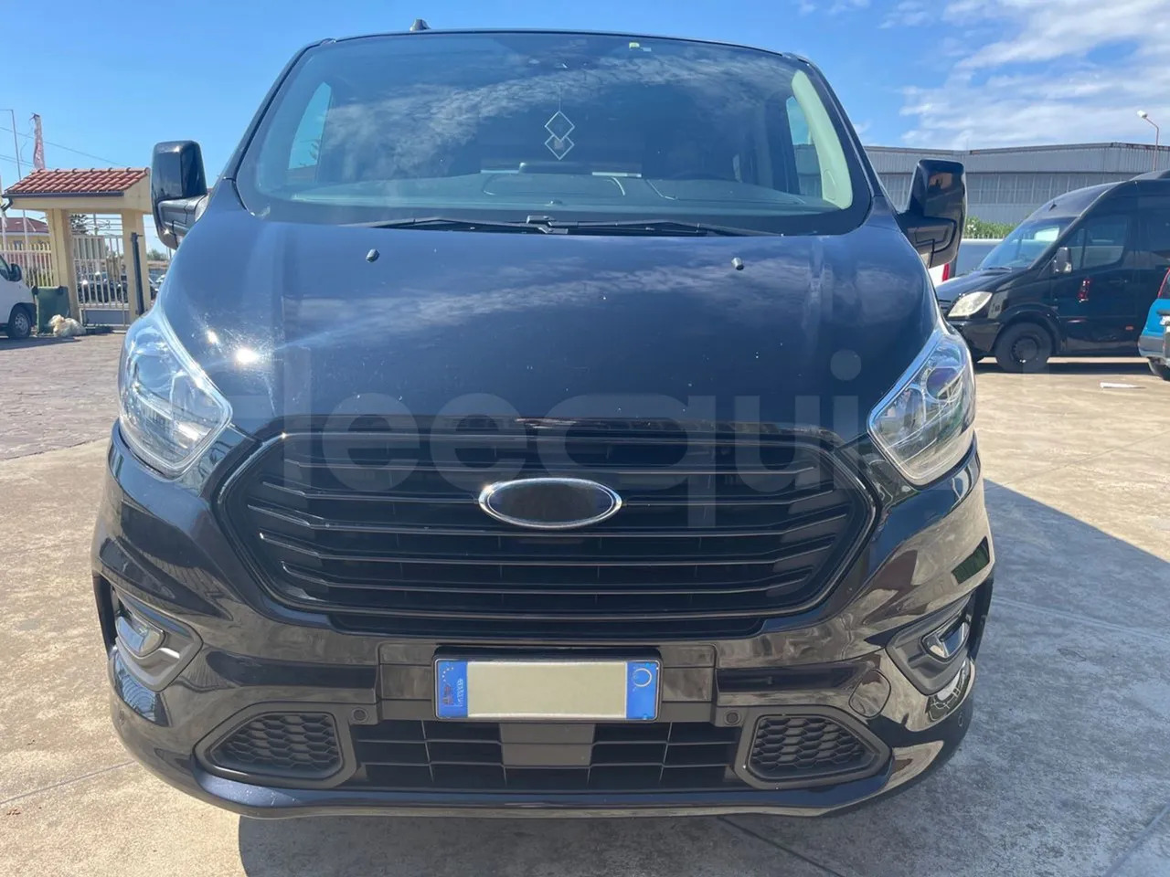 Ford Tourneo Custom - Xe bus mini, Xe van chở khách: hình 2 Ford Tourneo Custom - Xe bus mini, Xe van chở khách: hình 2