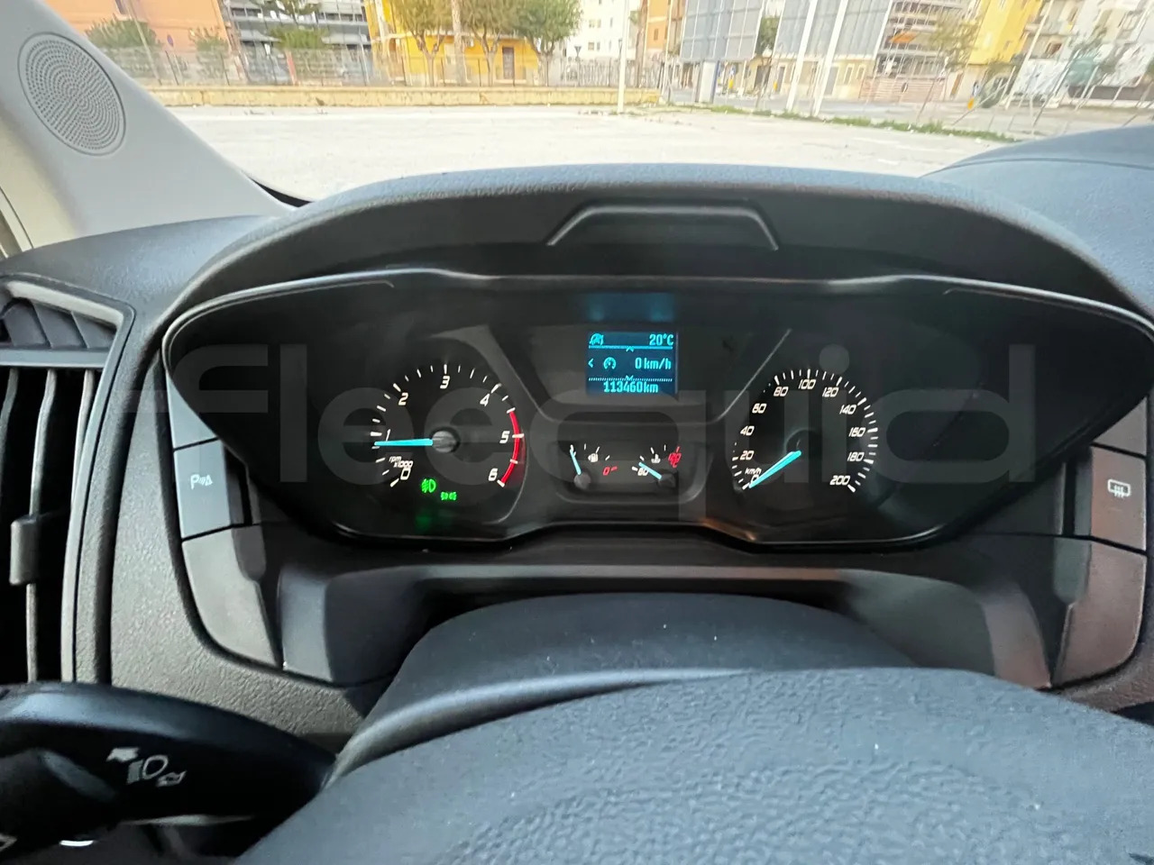 Ford Transit - Xe bus mini, Xe van chở khách: hình 3 Ford Transit - Xe bus mini, Xe van chở khách: hình 3