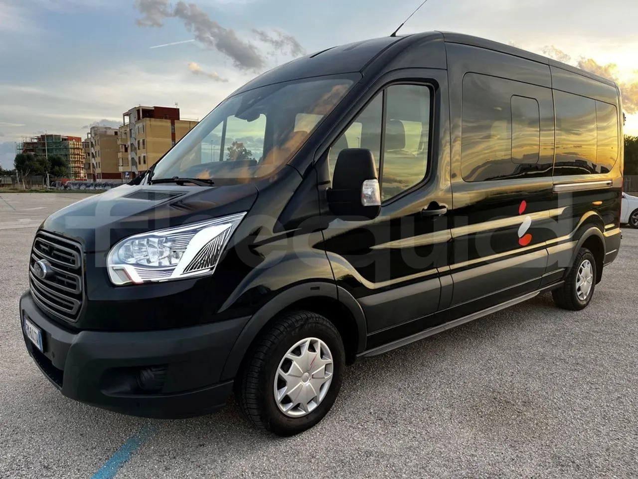 Ford Transit - Xe bus mini, Xe van chở khách: hình 4 Ford Transit - Xe bus mini, Xe van chở khách: hình 4