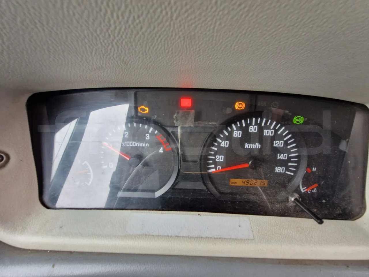 Isuzu Novo - Xe đò: hình 3 Isuzu Novo - Xe đò: hình 3