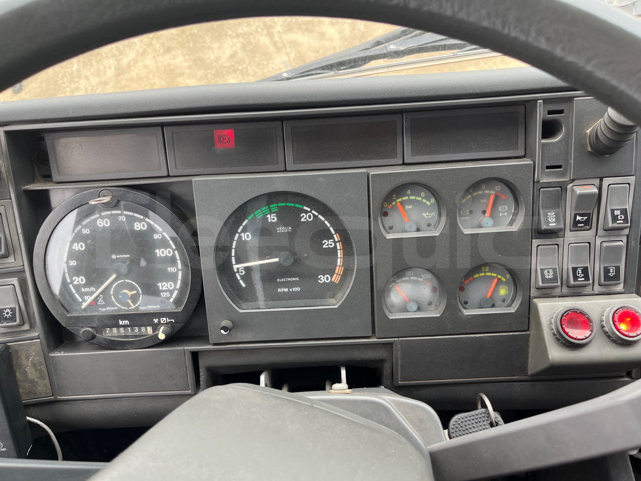 Iveco 380 - Xe đò: hình 3 Iveco 380 - Xe đò: hình 3