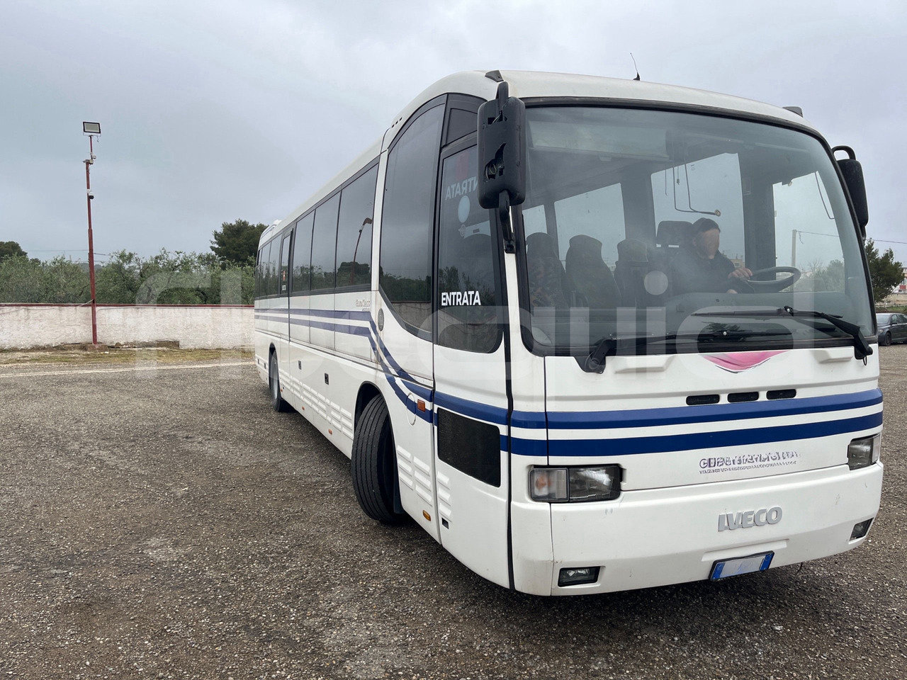 Iveco 380 - Xe đò: hình 1 Iveco 380 - Xe đò: hình 1