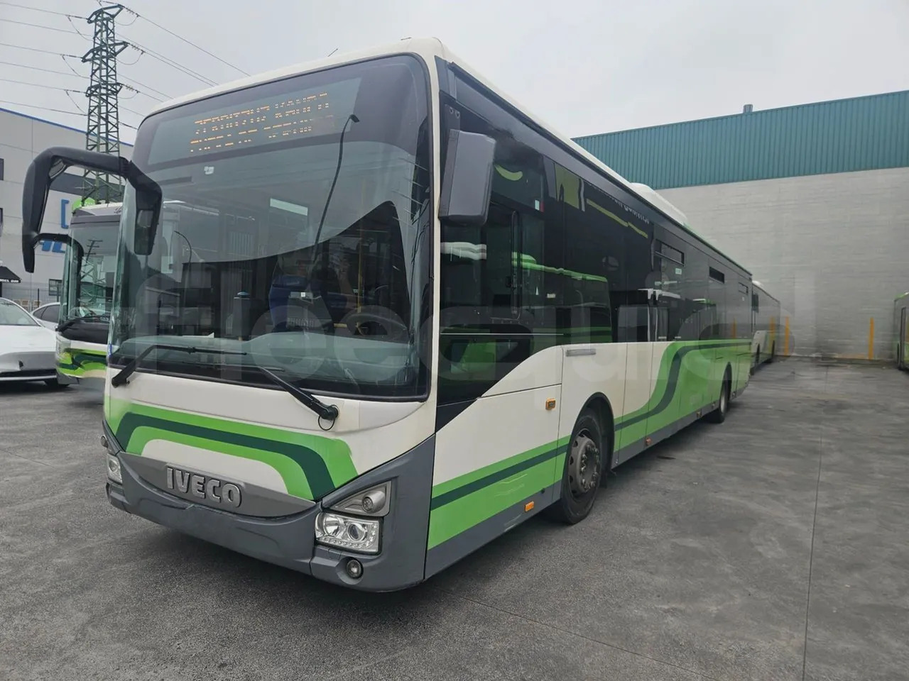 Iveco Crossway Low Entry - Xe bus đô thị: hình 4 Iveco Crossway Low Entry - Xe bus đô thị: hình 4