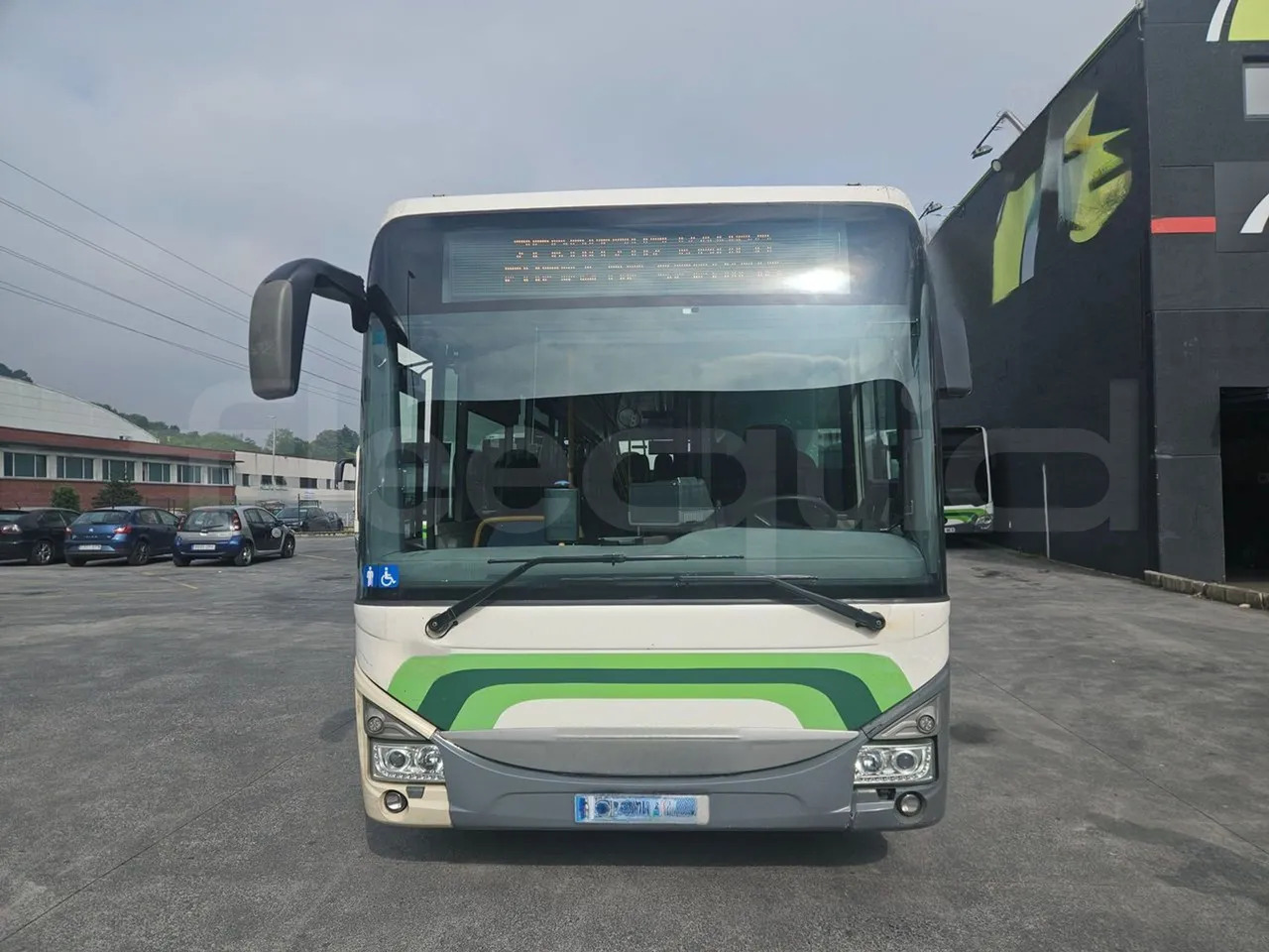 Iveco Crossway Low Entry - Xe bus đô thị: hình 2 Iveco Crossway Low Entry - Xe bus đô thị: hình 2