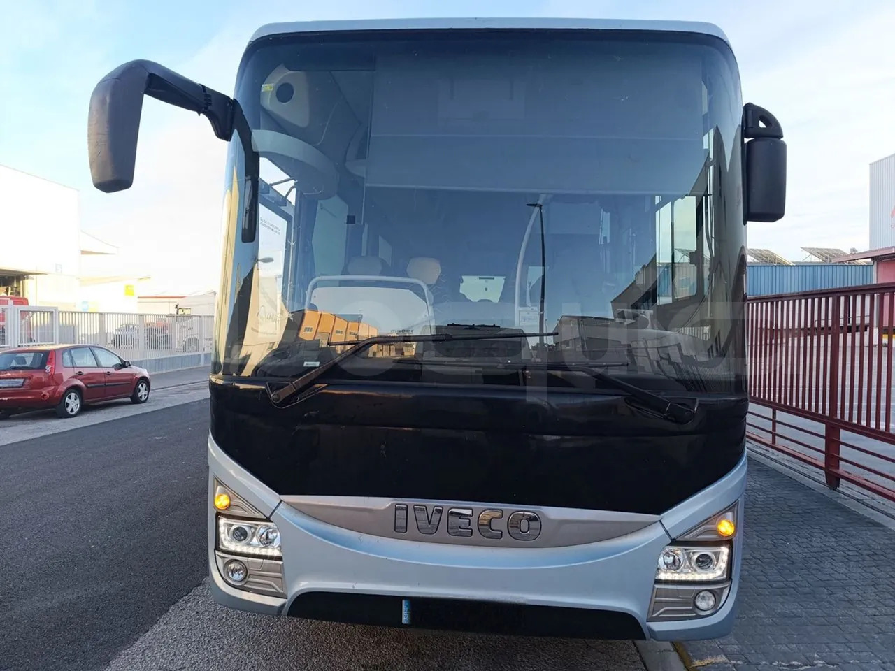 Iveco Crossway - Xe đò: hình 2 Iveco Crossway - Xe đò: hình 2