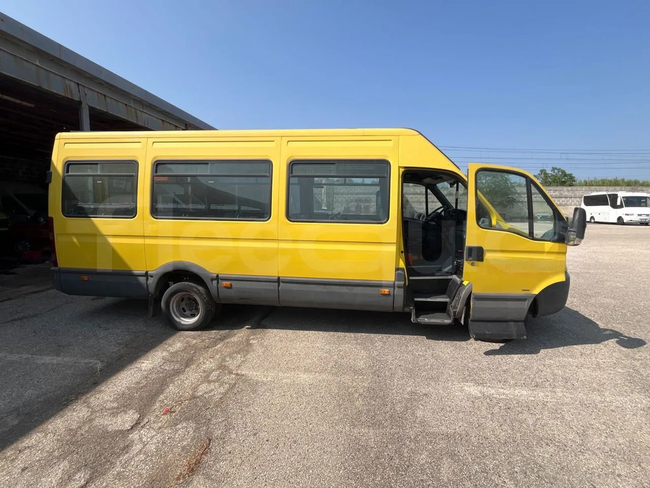 Xe buýt trường học Iveco Daily: hình 12