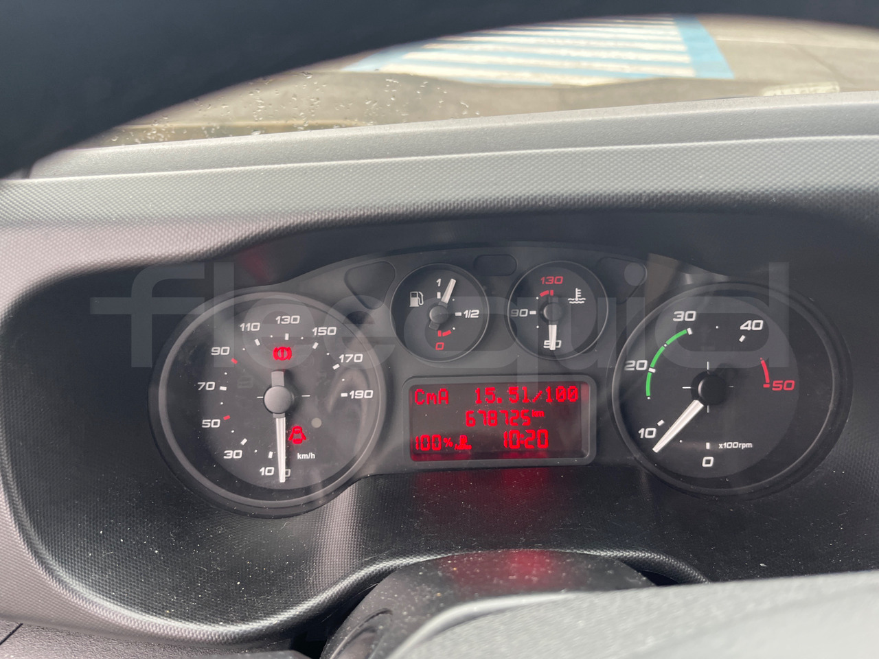 Iveco Daily - Xe bus mini, Xe van chở khách: hình 3 Iveco Daily - Xe bus mini, Xe van chở khách: hình 3