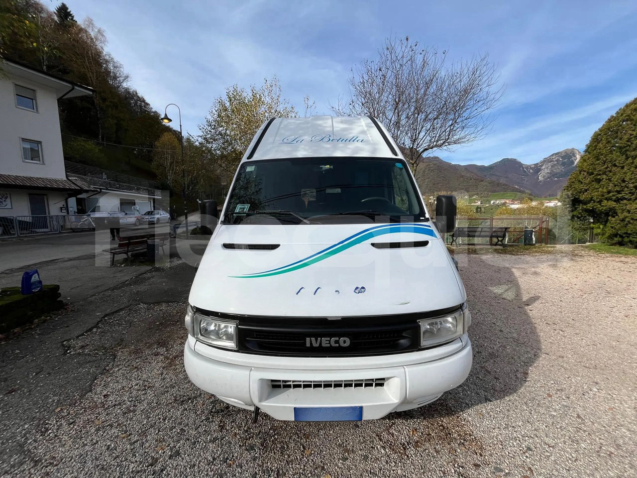 Iveco Daily - Xe bus mini, Xe van chở khách: hình 2 Iveco Daily - Xe bus mini, Xe van chở khách: hình 2