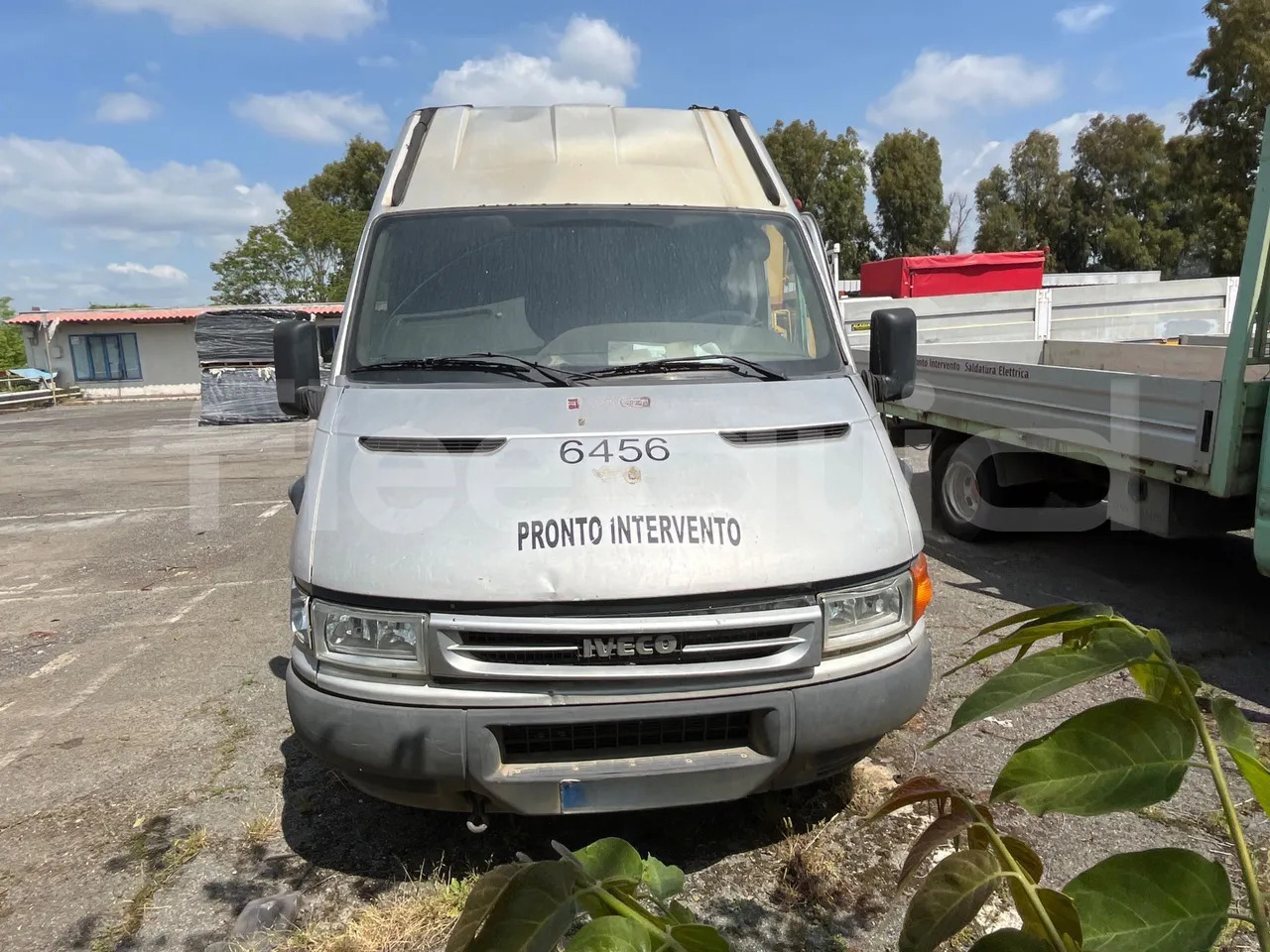 Iveco Daily - Xe bus mini, Xe van chở khách: hình 2 Iveco Daily - Xe bus mini, Xe van chở khách: hình 2