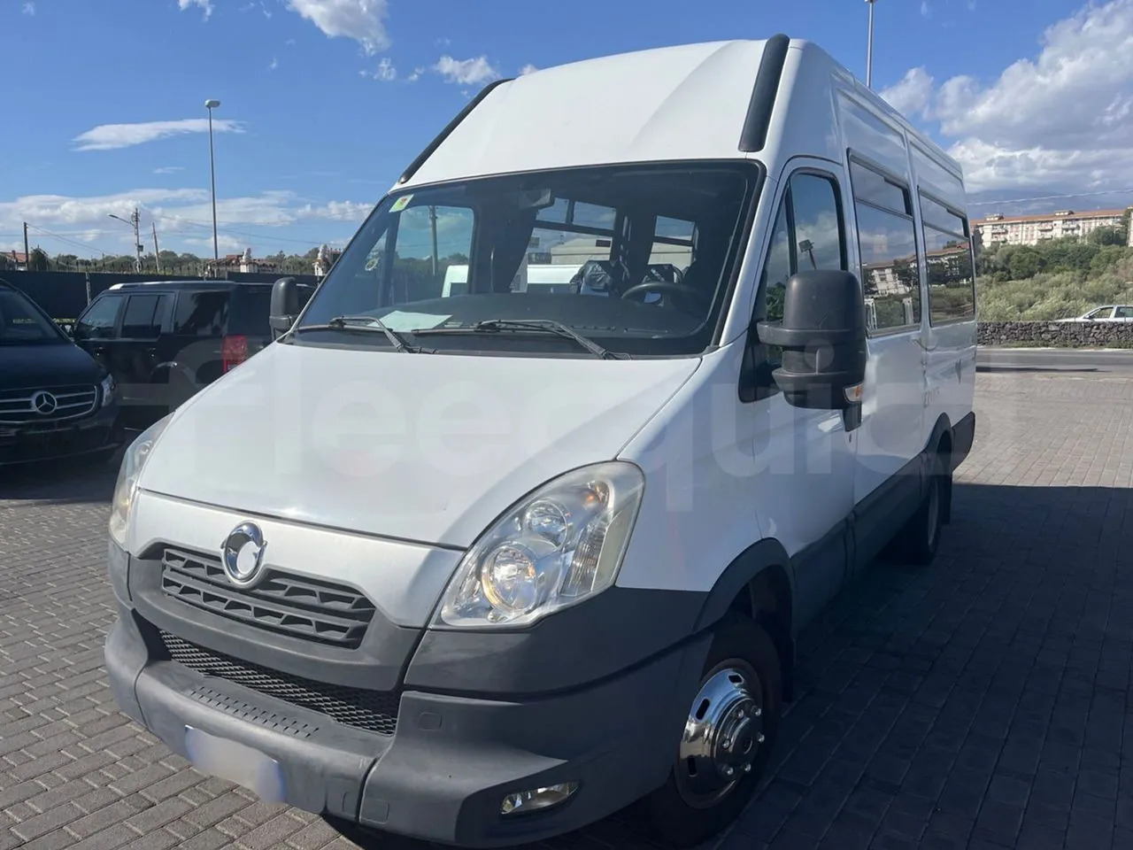 Iveco Daily - Xe bus mini, Xe van chở khách: hình 4 Iveco Daily - Xe bus mini, Xe van chở khách: hình 4