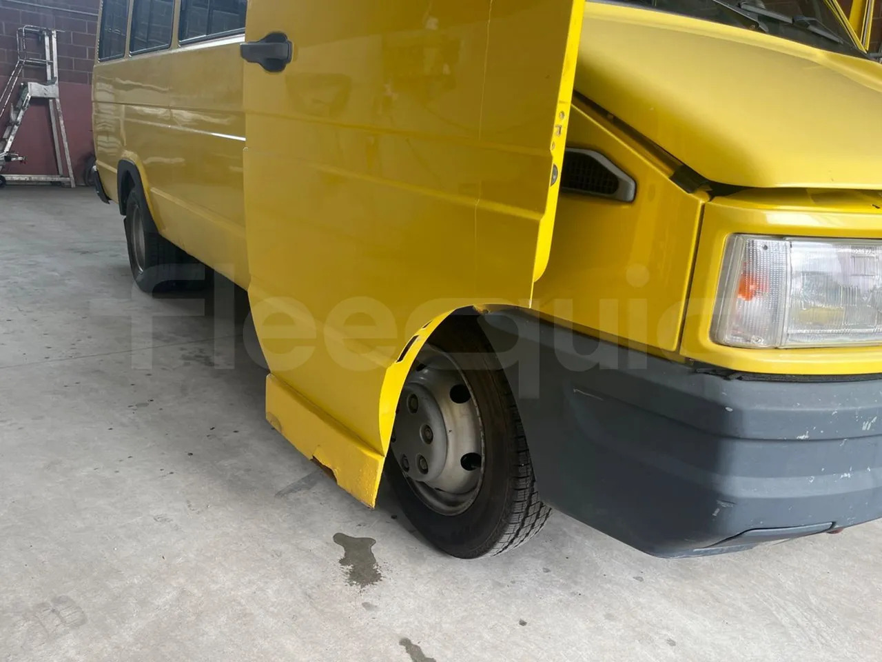 Iveco Daily - Xe buýt trường học: hình 1 Iveco Daily - Xe buýt trường học: hình 1