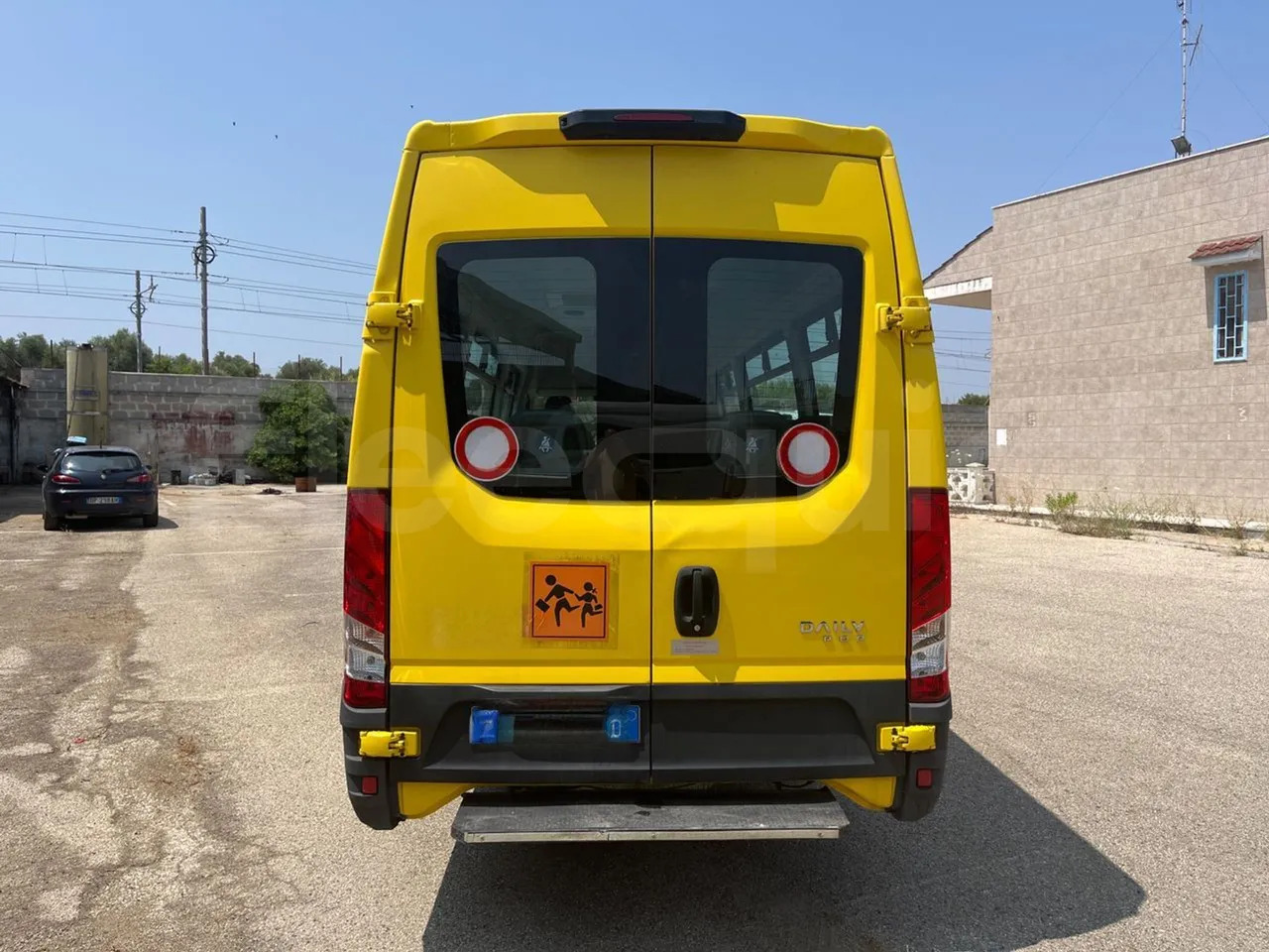 Iveco Daily - Xe buýt trường học: hình 5 Iveco Daily - Xe buýt trường học: hình 5