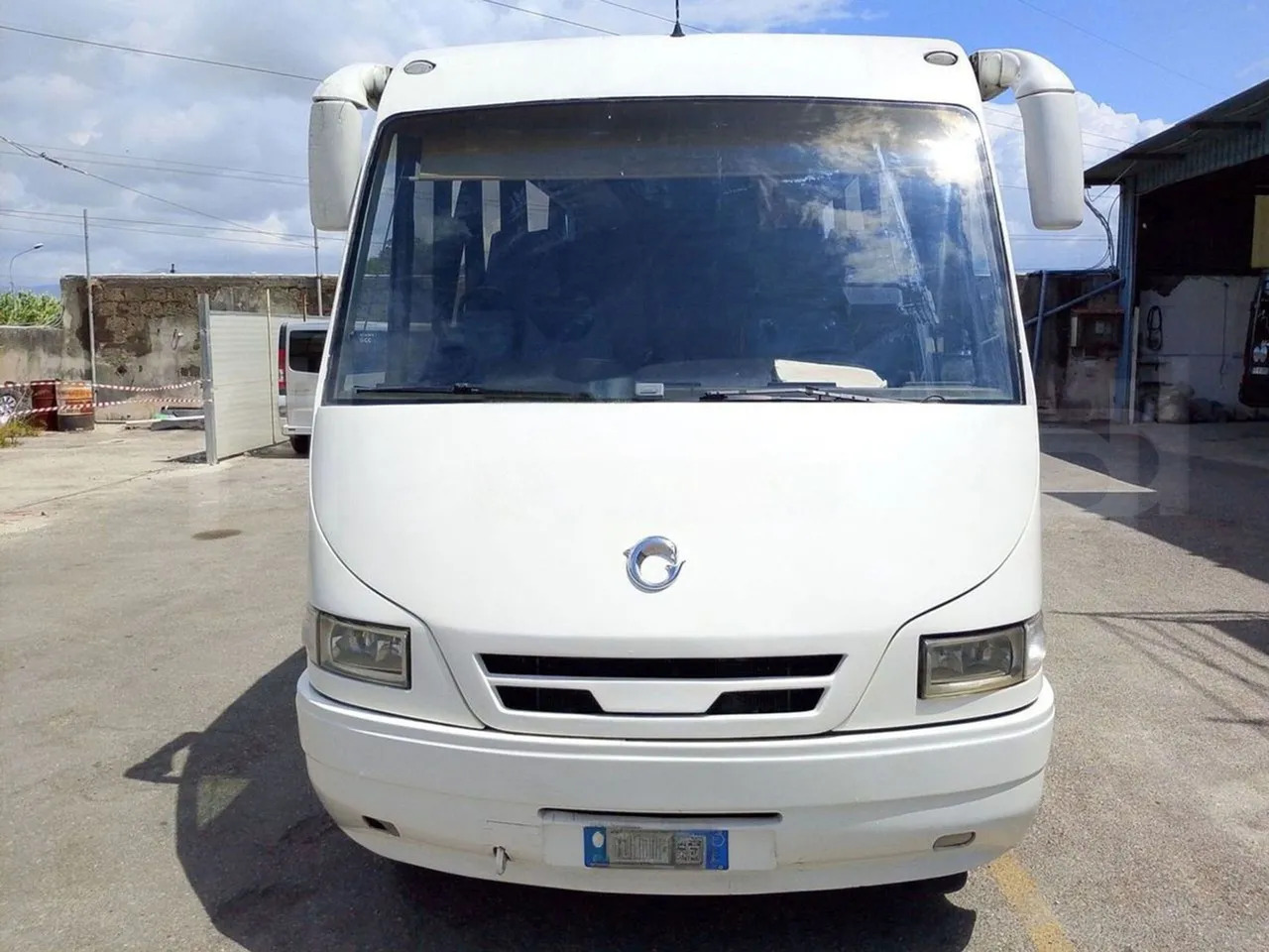 Iveco Daily - Xe đò: hình 2 Iveco Daily - Xe đò: hình 2