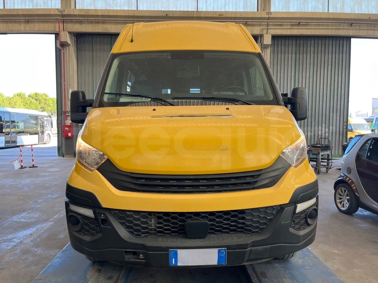 Iveco Daily - Xe buýt trường học: hình 2 Iveco Daily - Xe buýt trường học: hình 2
