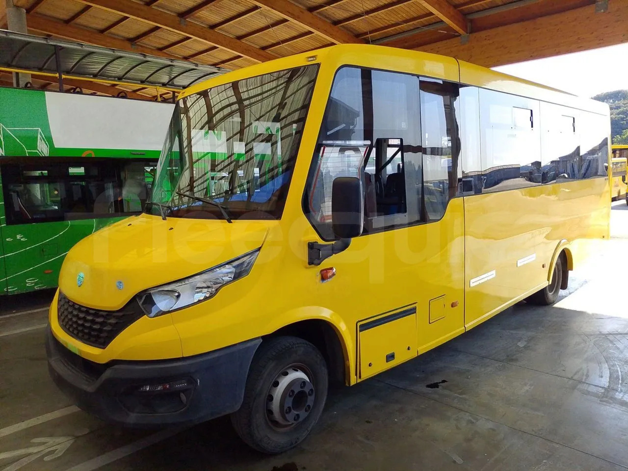 Iveco Indcar - Xe buýt trường học: hình 4 Iveco Indcar - Xe buýt trường học: hình 4