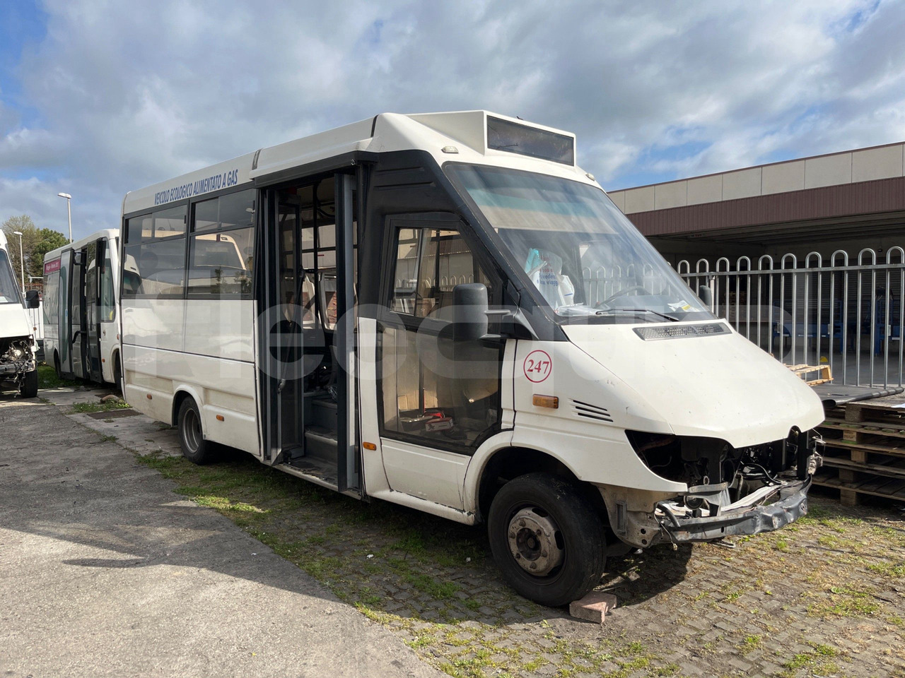 Mercedes-Benz 414T - Xe bus mini, Xe van chở khách: hình 1 Mercedes-Benz 414T - Xe bus mini, Xe van chở khách: hình 1