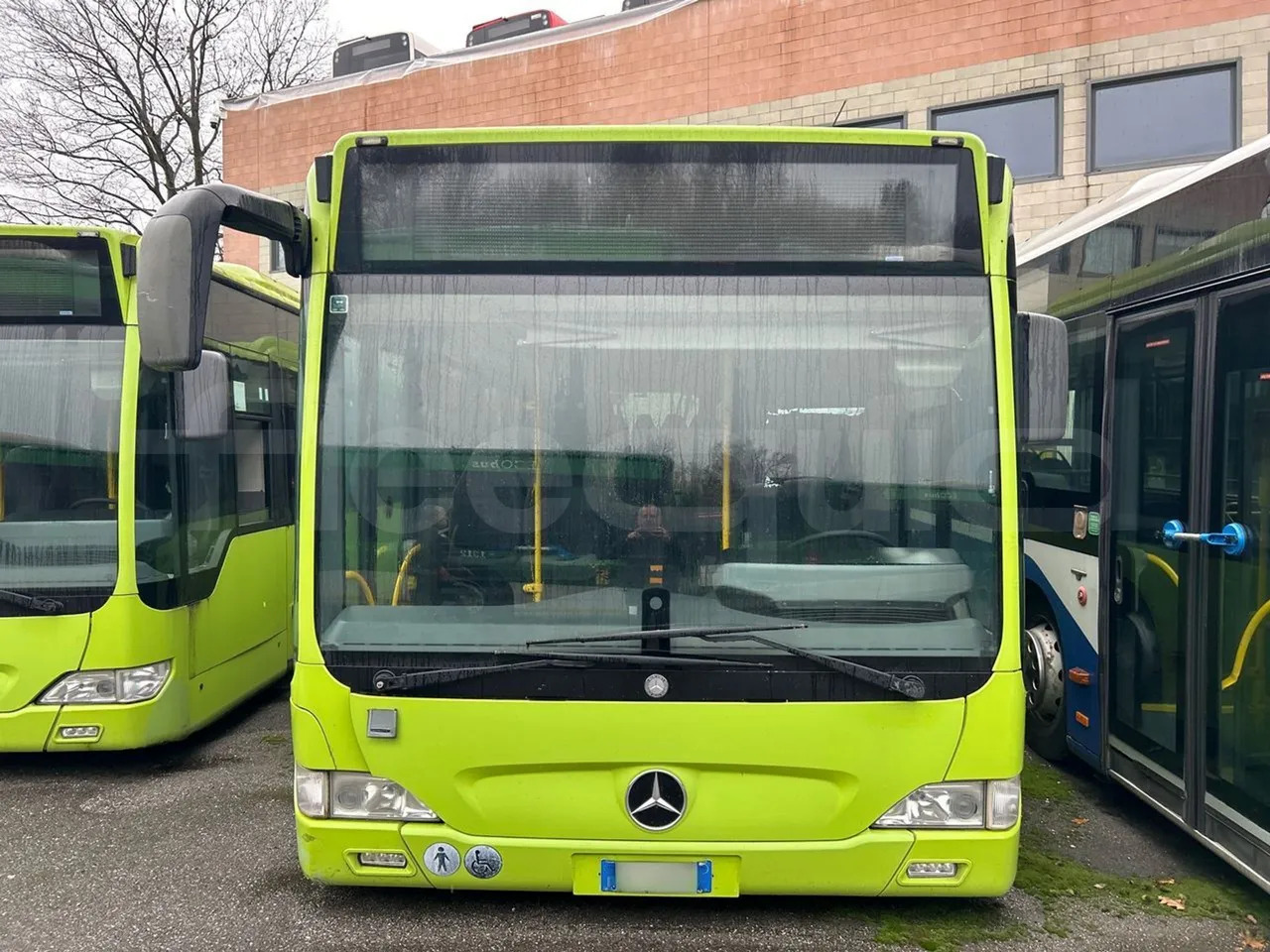 Mercedes-Benz Citaro - Xe bus ngoại ô: hình 2 Mercedes-Benz Citaro - Xe bus ngoại ô: hình 2