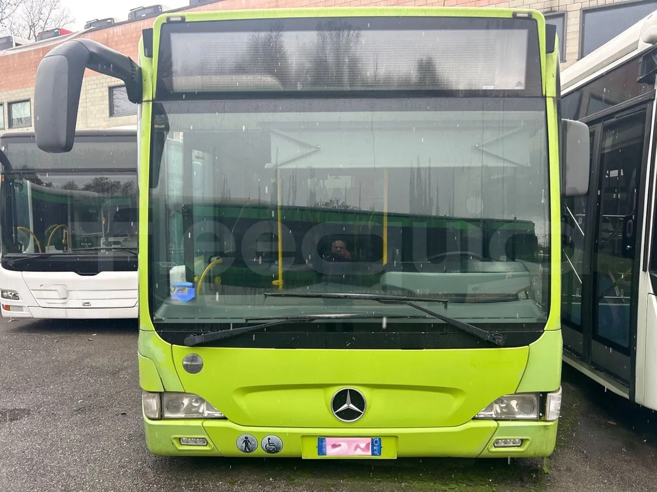 Mercedes-Benz Citaro - Xe bus ngoại ô: hình 2 Mercedes-Benz Citaro - Xe bus ngoại ô: hình 2