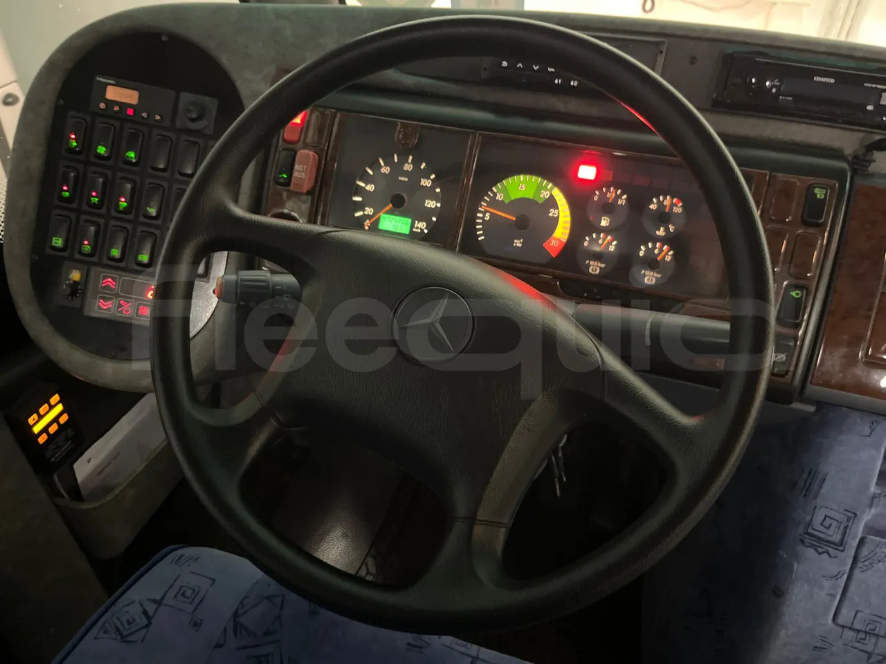 Xe đò Mercedes-Benz MB 818 S: hình 20