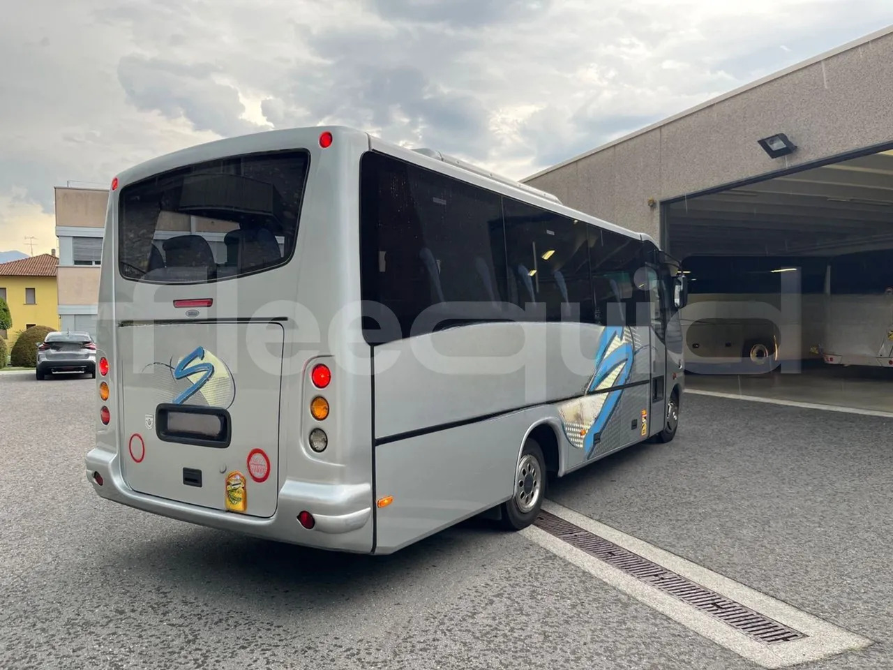 Xe đò Mercedes-Benz MB 818 S: hình 11