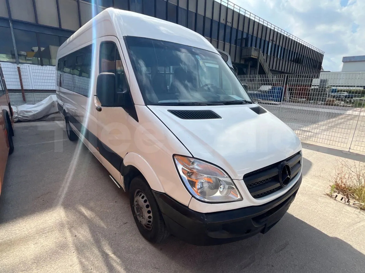 Mercedes-Benz Sprinter - Xe bus mini, Xe van chở khách: hình 1 Mercedes-Benz Sprinter - Xe bus mini, Xe van chở khách: hình 1