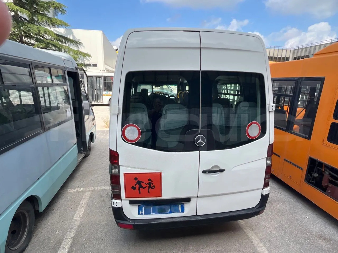 Mercedes-Benz Sprinter - Xe bus mini, Xe van chở khách: hình 5 Mercedes-Benz Sprinter - Xe bus mini, Xe van chở khách: hình 5