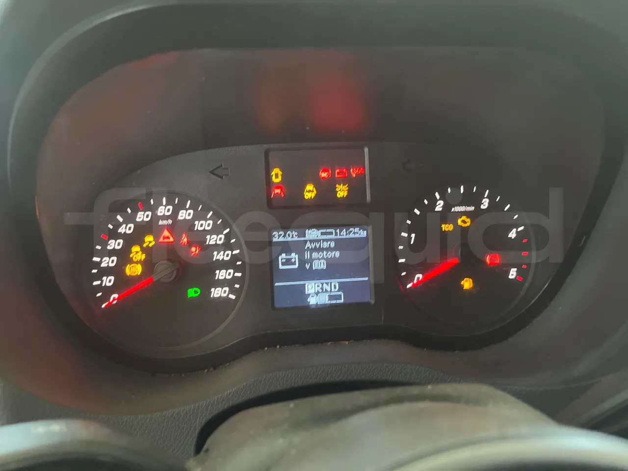 Mercedes-Benz Sprinter - Xe bus mini, Xe van chở khách: hình 3 Mercedes-Benz Sprinter - Xe bus mini, Xe van chở khách: hình 3