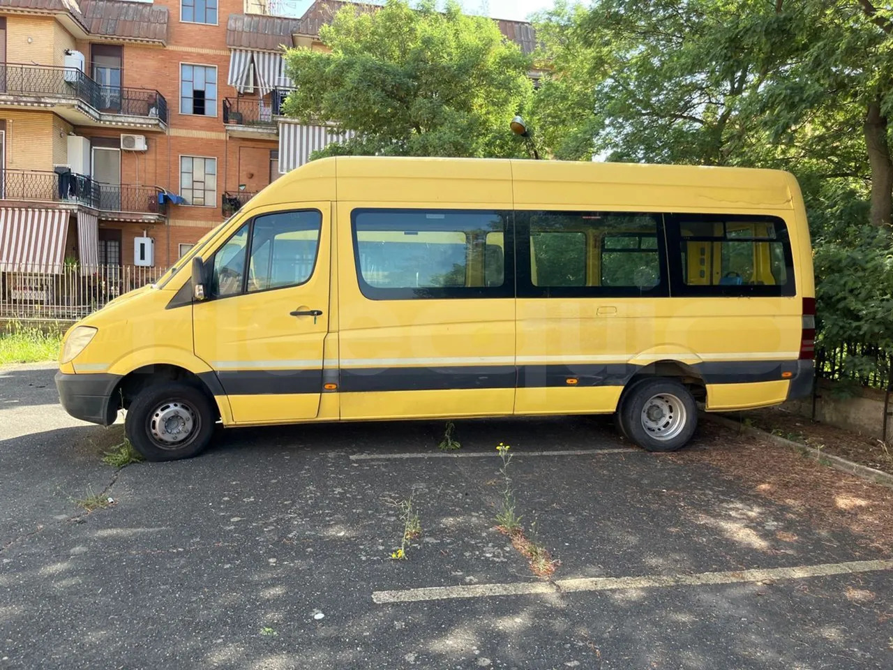 Mercedes-Benz Sprinter - Xe buýt trường học: hình 5 Mercedes-Benz Sprinter - Xe buýt trường học: hình 5