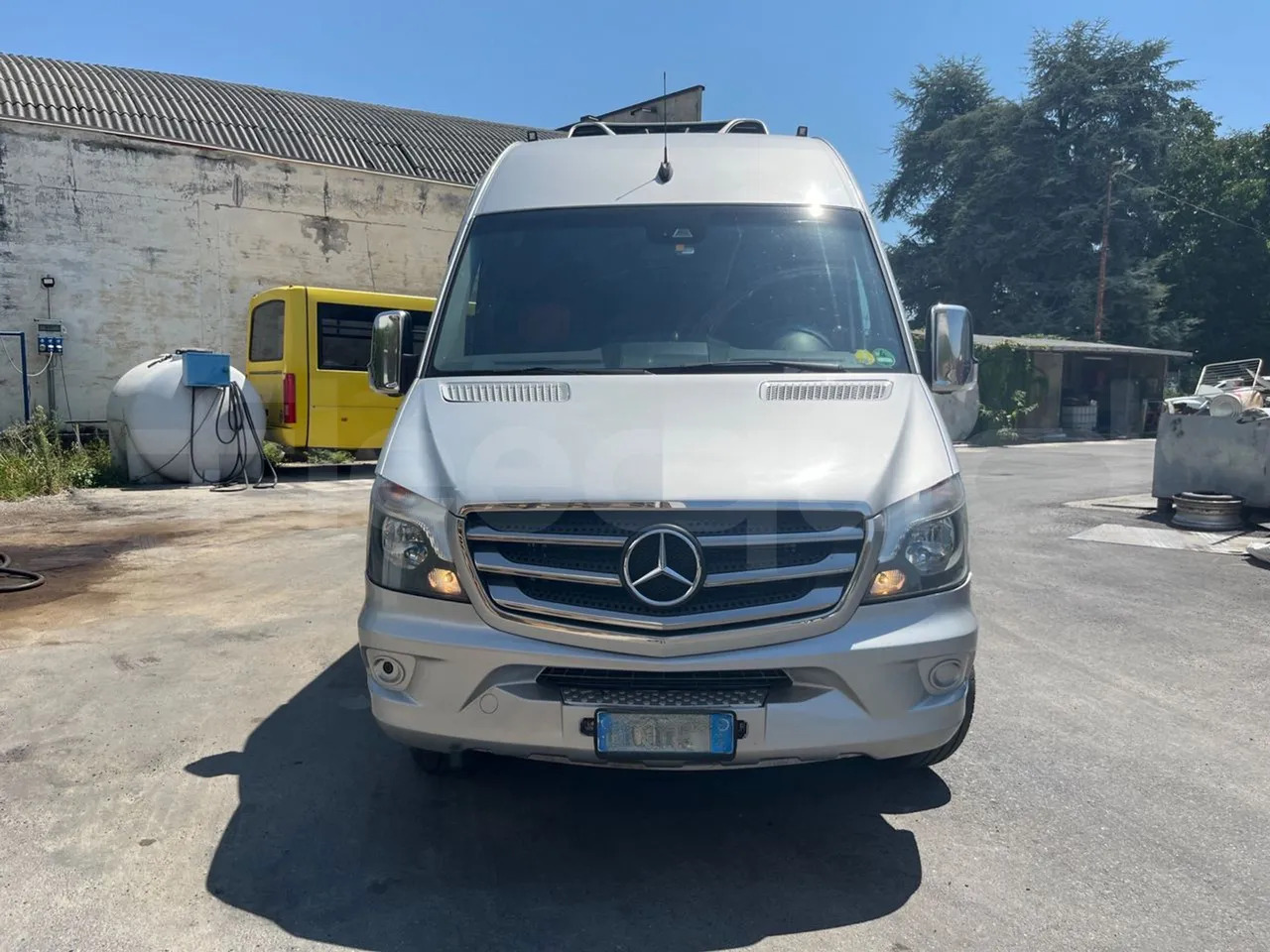Mercedes-Benz Sprinter - Xe bus mini, Xe van chở khách: hình 2 Mercedes-Benz Sprinter - Xe bus mini, Xe van chở khách: hình 2