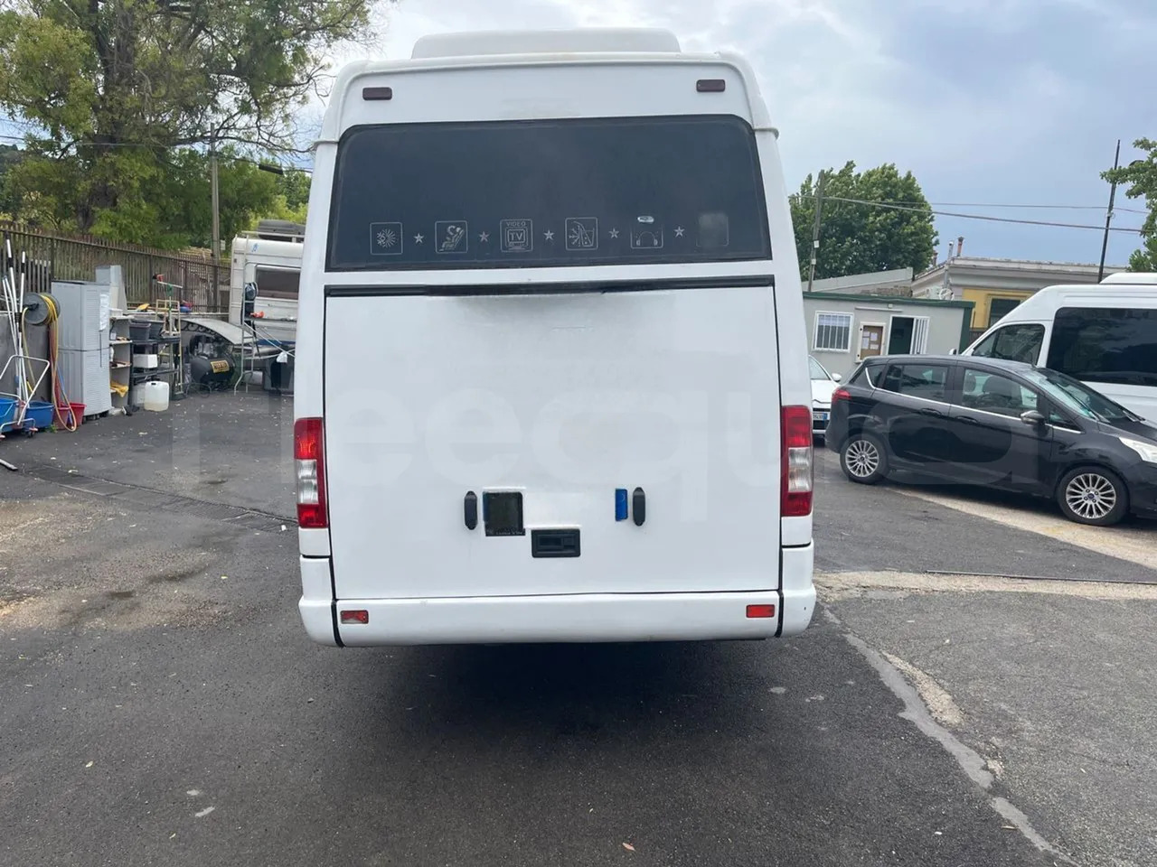 Mercedes-Benz Sprinter - Xe bus mini, Xe van chở khách: hình 5 Mercedes-Benz Sprinter - Xe bus mini, Xe van chở khách: hình 5