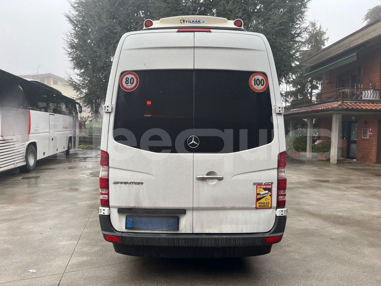 Mercedes-Benz Sprinter - Xe đò: hình 5 Mercedes-Benz Sprinter - Xe đò: hình 5