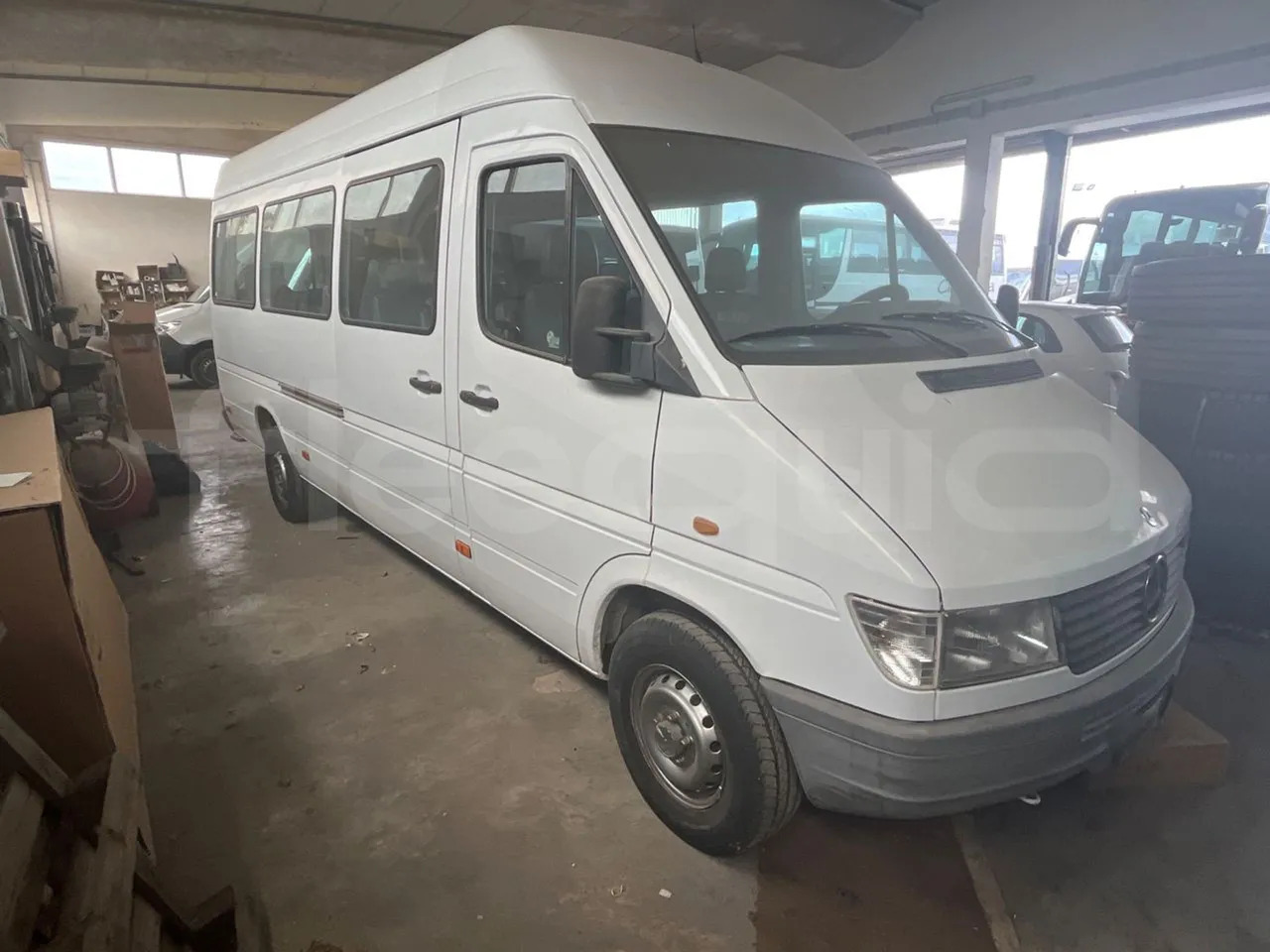 Mercedes-Benz Sprinter - Xe bus mini, Xe van chở khách: hình 1 Mercedes-Benz Sprinter - Xe bus mini, Xe van chở khách: hình 1