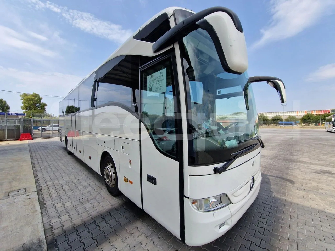 Mercedes-Benz Tourismo - Xe đò: hình 1 Mercedes-Benz Tourismo - Xe đò: hình 1