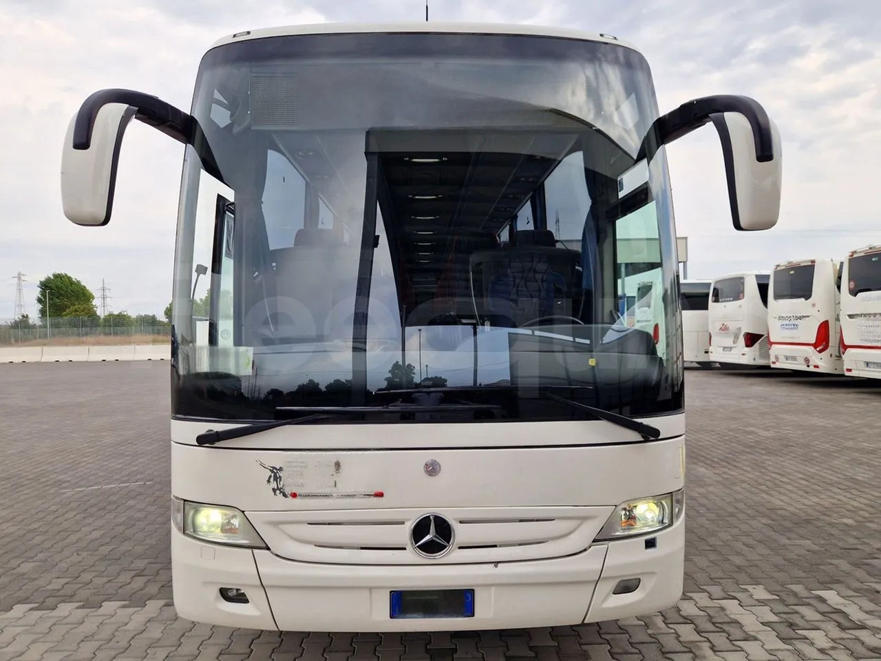 Mercedes-Benz Tourismo - Xe đò: hình 2 Mercedes-Benz Tourismo - Xe đò: hình 2