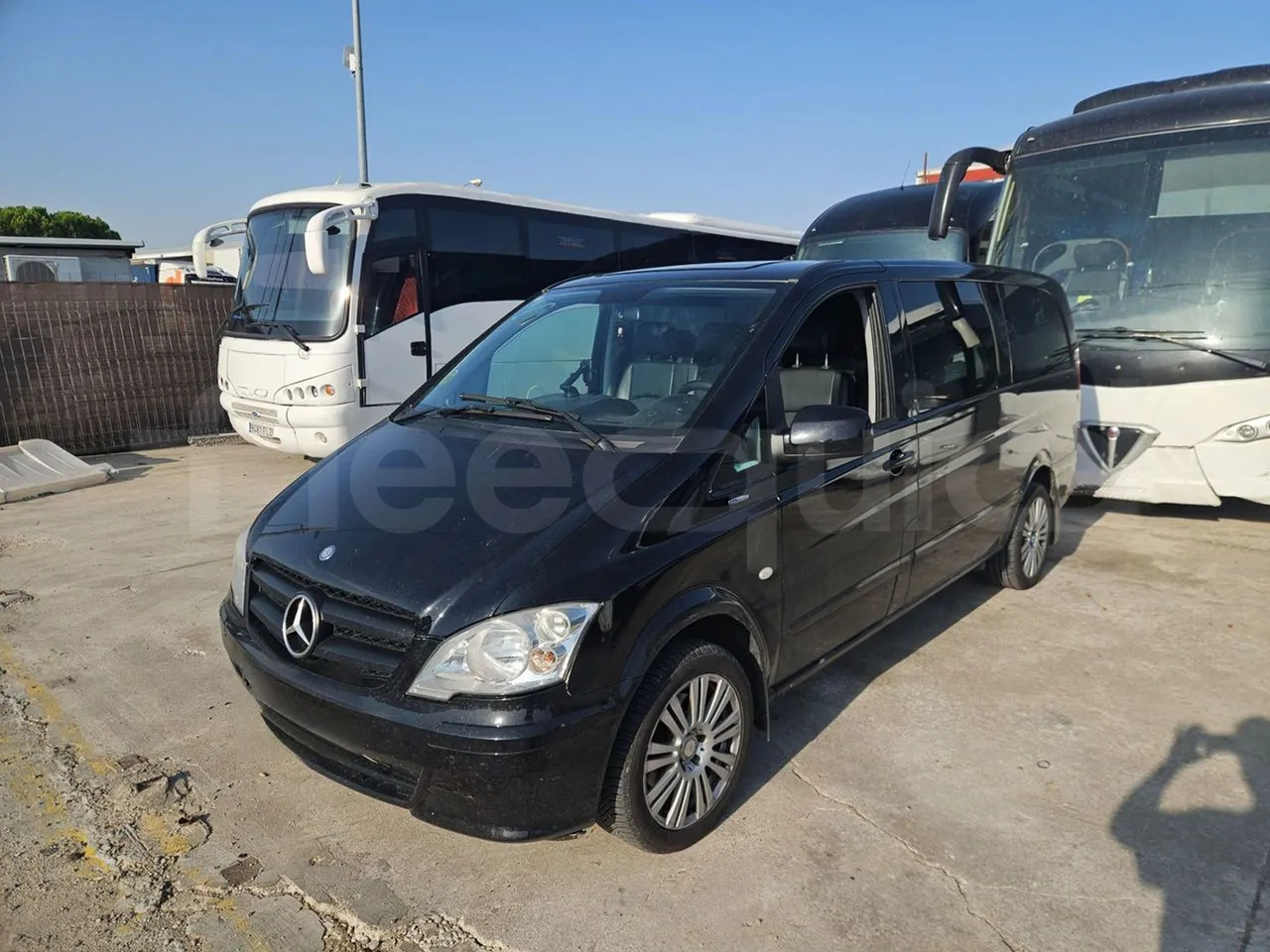 Mercedes-Benz Vito Tourer - Xe bus mini, Xe van chở khách: hình 4 Mercedes-Benz Vito Tourer - Xe bus mini, Xe van chở khách: hình 4