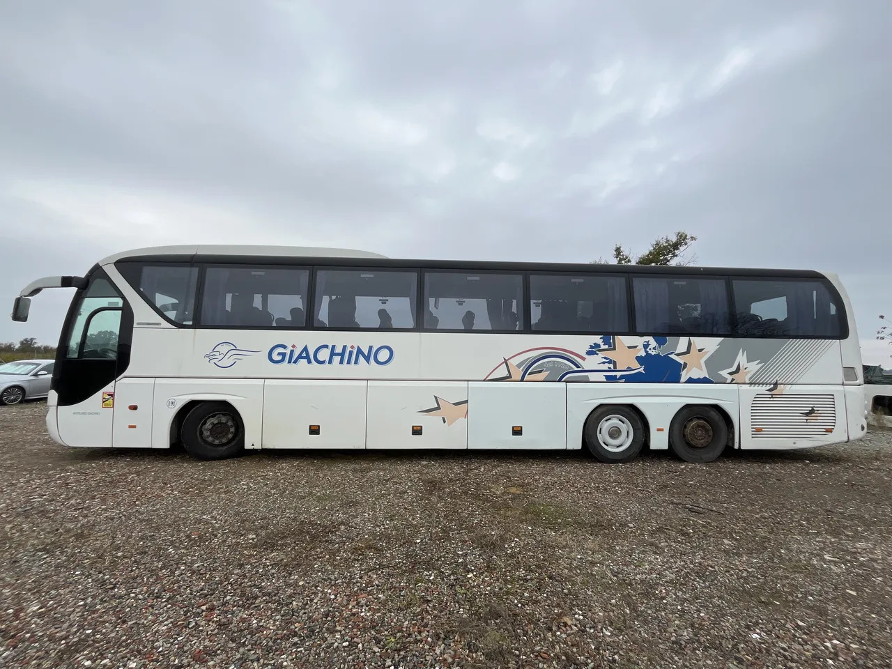 Neoplan P22 - Xe đò: hình 5 Neoplan P22 - Xe đò: hình 5