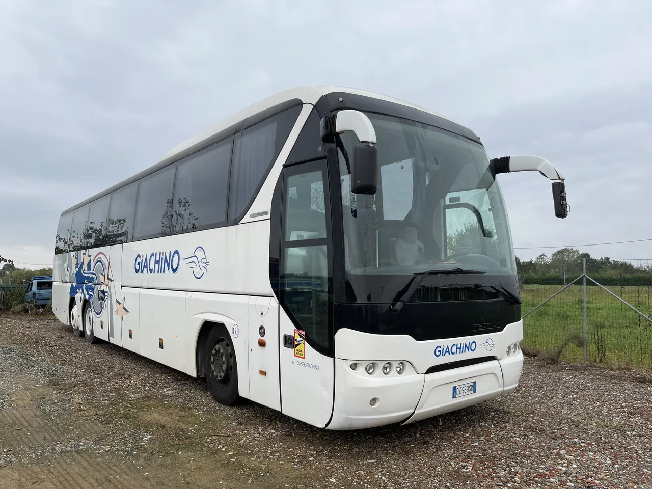 Neoplan P22 - Xe đò: hình 1 Neoplan P22 - Xe đò: hình 1
