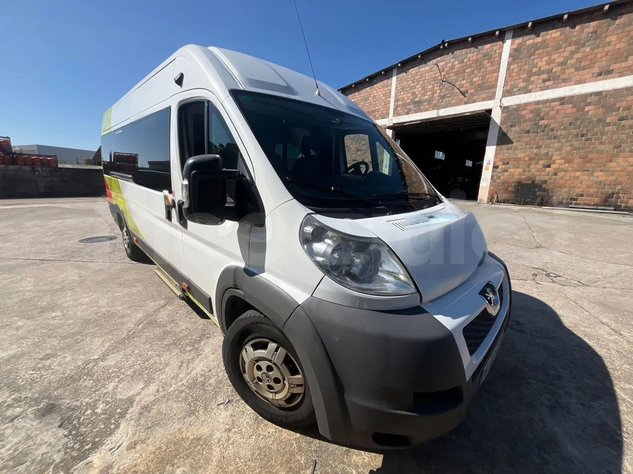 Peugeot 17P 440 BOXER - Xe bus ngoại ô: hình 1 Peugeot 17P 440 BOXER - Xe bus ngoại ô: hình 1