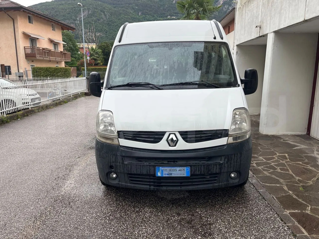 Renault Master - Xe bus mini, Xe van chở khách: hình 2 Renault Master - Xe bus mini, Xe van chở khách: hình 2