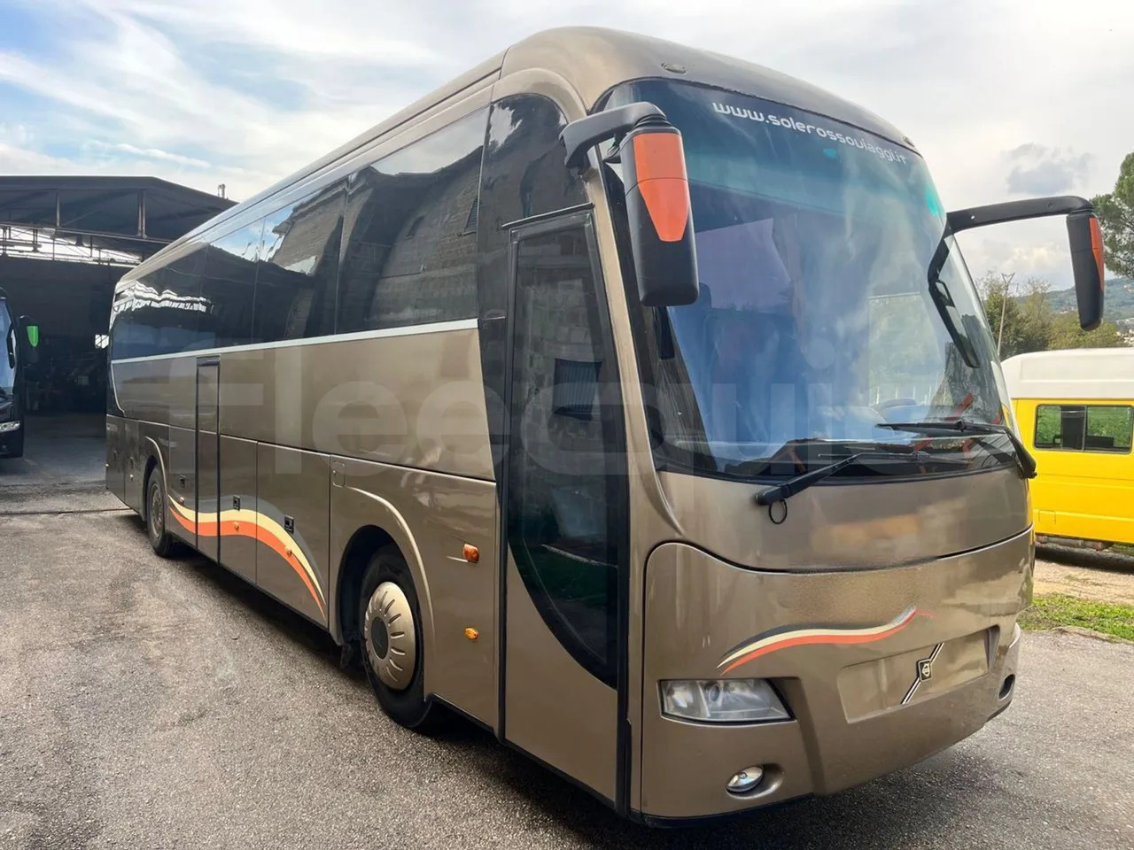 Volvo Barbi Genesis - Xe đò: hình 1 Volvo Barbi Genesis - Xe đò: hình 1