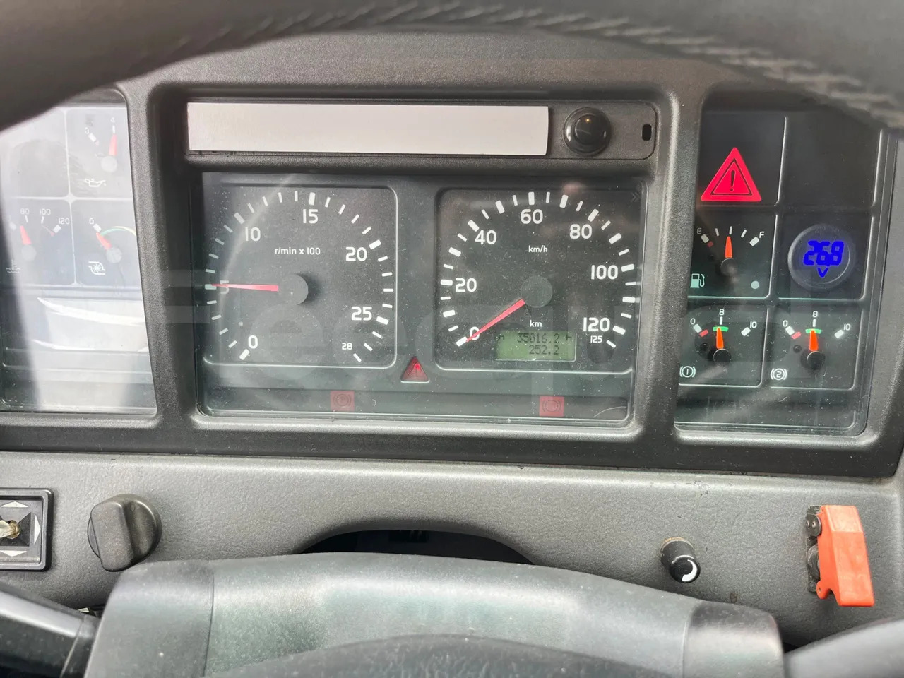 Volvo Barbi Genesis - Xe đò: hình 3 Volvo Barbi Genesis - Xe đò: hình 3