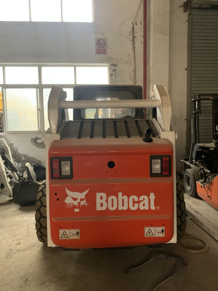 BOBCAT S185 - Máy xúc lật đa năng: hình 5 BOBCAT S185 - Máy xúc lật đa năng: hình 5