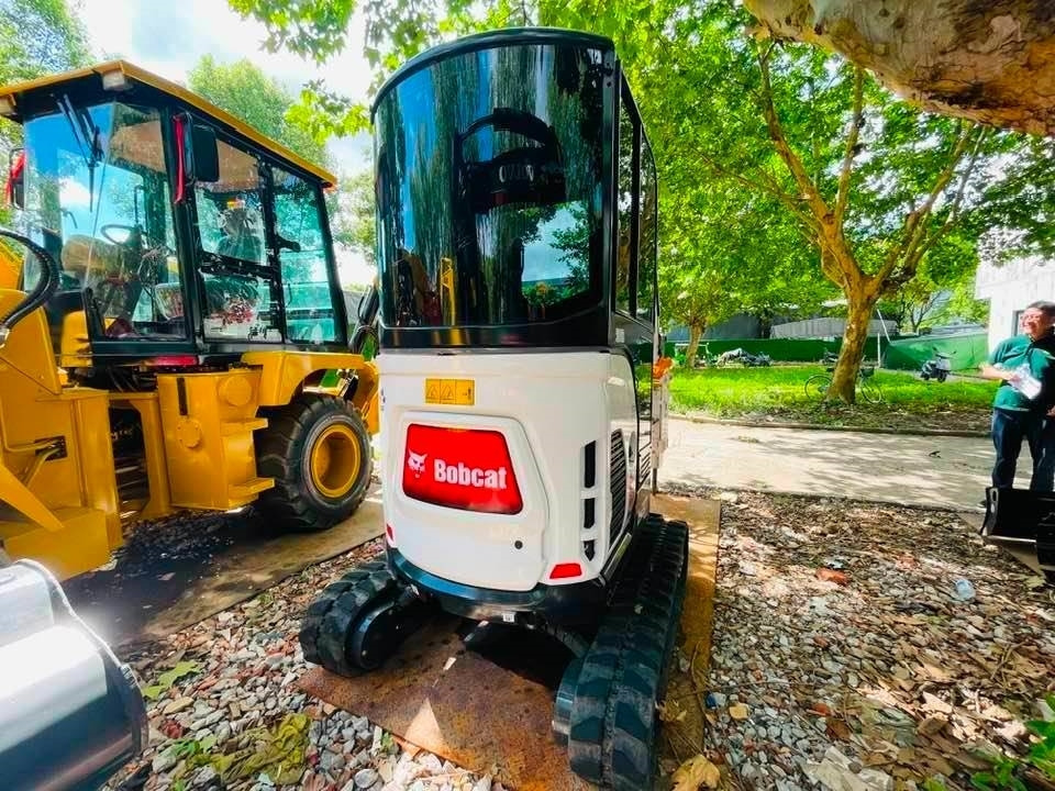Bobcat E20z - Máy xúc mini: hình 4 Bobcat E20z - Máy xúc mini: hình 4