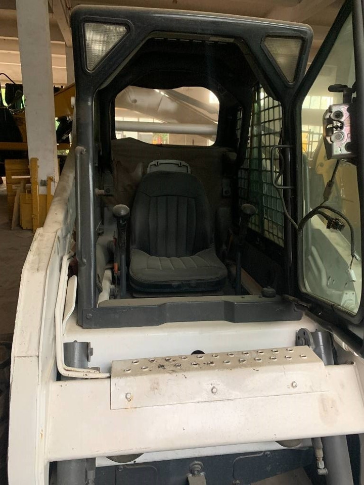 Bobcat S 185 - Máy xúc lật đa năng: hình 5 Bobcat S 185 - Máy xúc lật đa năng: hình 5
