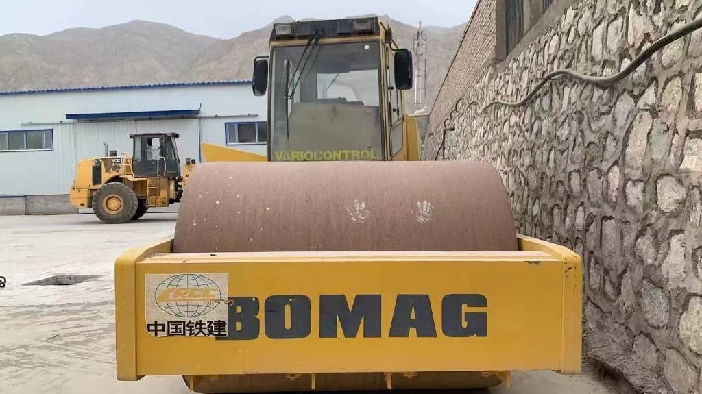 Bomag bw225d-3 - Máy lăn đường: hình 3 Bomag bw225d-3 - Máy lăn đường: hình 3