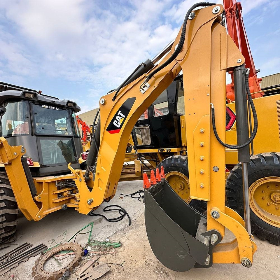 CAT 420 F - Máy xúc trước múc sau: hình 2 CAT 420 F - Máy xúc trước múc sau: hình 2