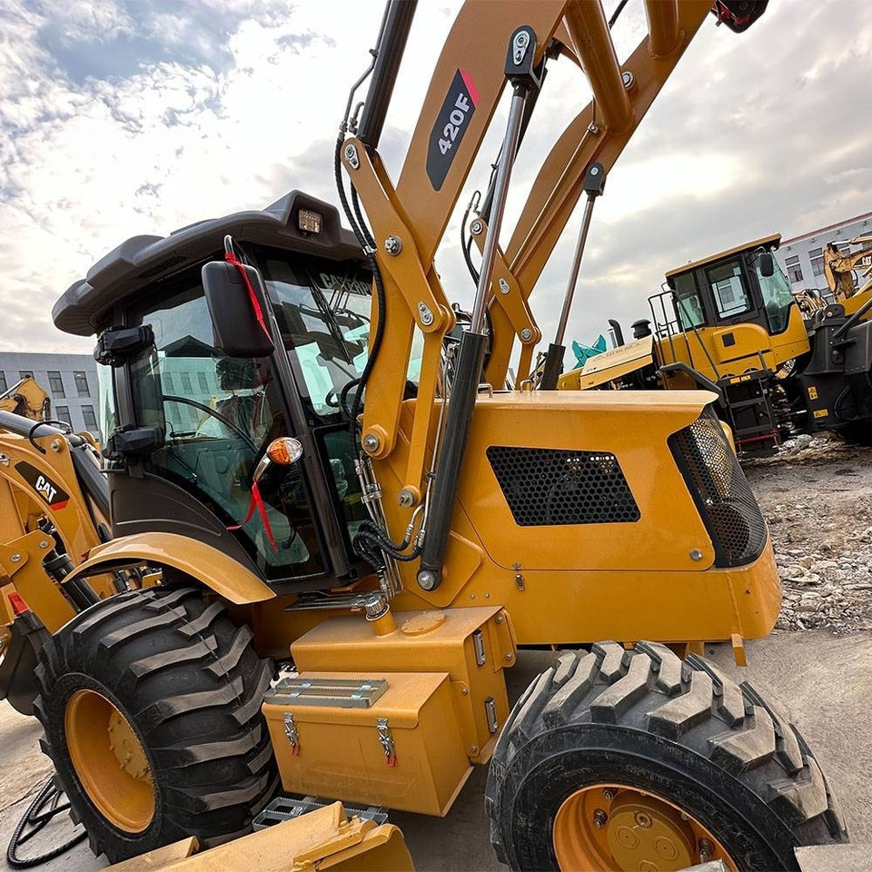 CAT 420 F - Máy xúc trước múc sau: hình 5 CAT 420 F - Máy xúc trước múc sau: hình 5