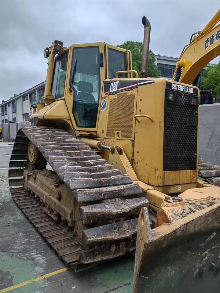 CAT D5N - Máy ủi: hình 4 CAT D5N - Máy ủi: hình 4